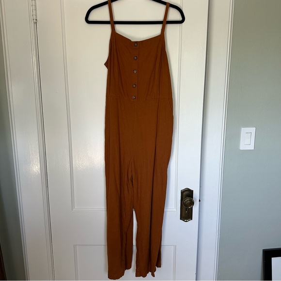 Old Navy Jumpsuit - Picture 1 of 3